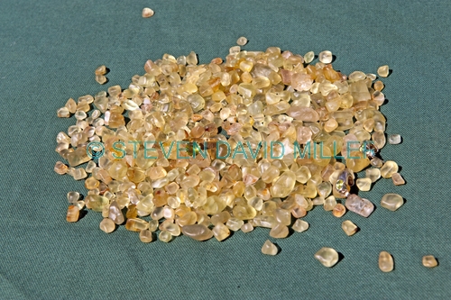 zircon;zircon gem;gemtree caravan park;polished zircon;yellow zircon;central australia gemstone