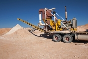 coober-pedy;coober-pedy-picture;coober-pedy-mining-truck;coober-pedy-mining-machinery;opal-mining-to