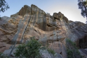 australian-national-park;sandstone-cliff