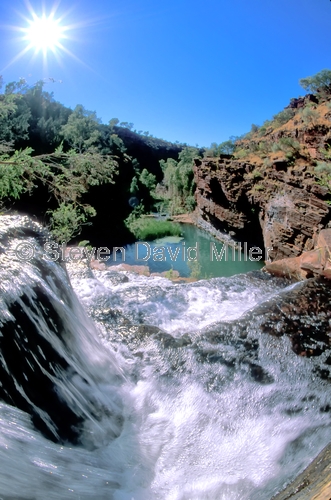 joffre falls;joffre lookout;karijini;karijini national park;iron and silica;iron ore;western australia national parks