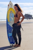 surfer;surfer-girl;byron-bay;byron-bay-surfer;woman-with-surfboard;woman-surfer;surfer-at-byron-bay;
