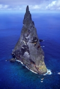 balls-pyramid-picture;balls-pyramid;volcanic-stack-rock;volcanic-remnant-stack-rock;lord-howe;lord-h