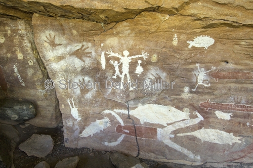 quinkan aboriginal rock art;mona lisa rock art shelter;jowalbinna rock art safari camp;cape york;quikan rock art;aboriginal rock art;australian rock art;rock art;jowalbinna