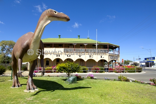 hughenden;muttaburrasaurus;hughie;flinders discovery centre;hughenden visitor information centre;australian dinosaur trail;australian dinosaur