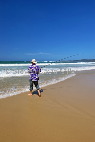 flinders beach;stradbroke island;north stradbroke island;straddie;beach fishing;surf fishing;fishing on beach;man fishing;beach;queensland island