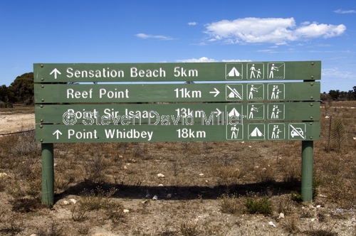 coffin bay sign;coffin track;coffin bay national park;south australian national park;australian national park;eyre peninsula;sensation beach;reef point;point sir issac;point whidbey