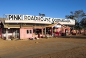 pink-roadhouse;oodnadatta-track;oodnadatta;south-australian-outback-track;outback-track